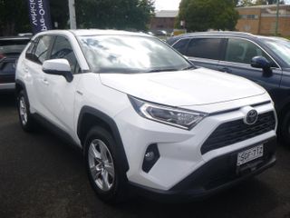 2021 Toyota RAV4 GX SUV (Glacier White) Pre-Owned Car Thumbnail