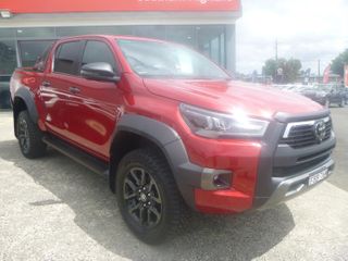 2023 Toyota Hilux Rogue Ute (Feverish Red) Pre-Owned Car Thumbnail